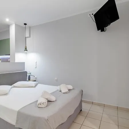 Apartment Elaia 4 *