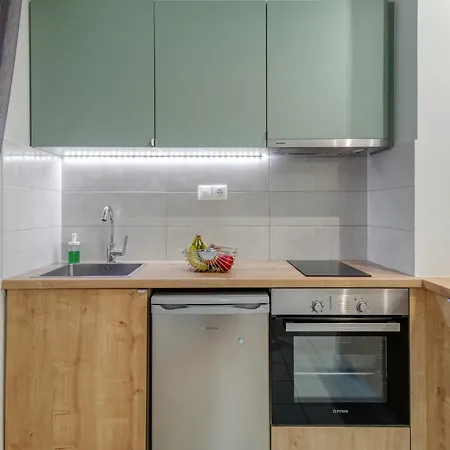 Elaia 4 Apartment *